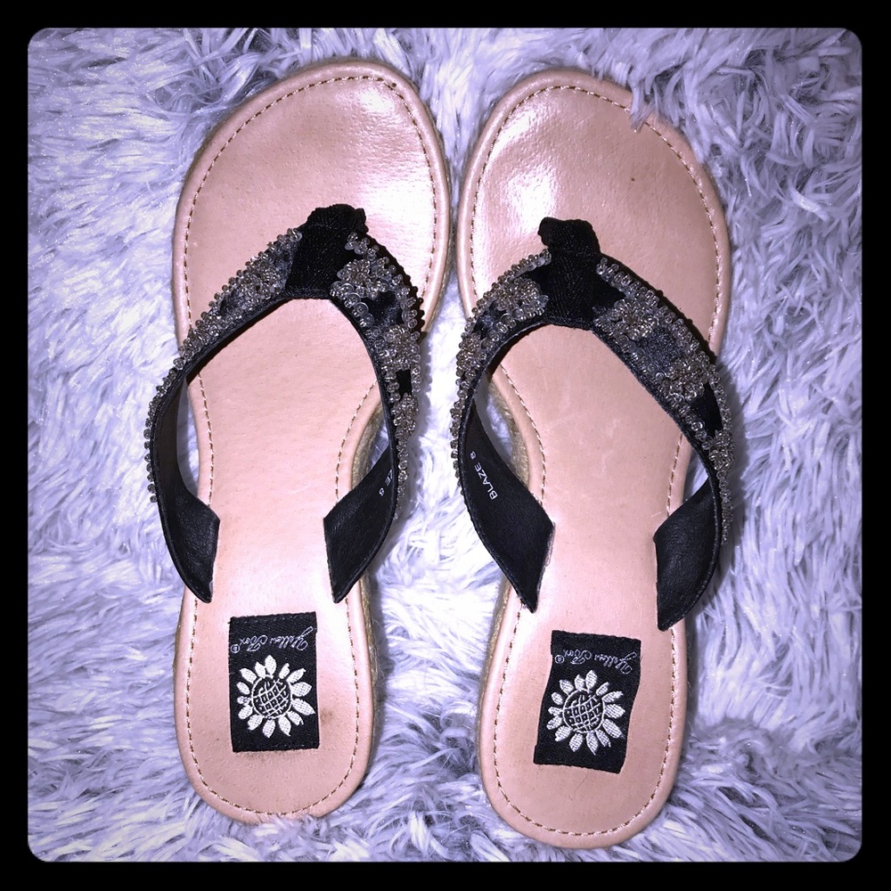 Yellow Box Black T-strap Platform Sandals